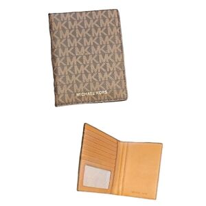 Michael Kors Logo Passport Wallet Vintage Unisex Brown Tan NEW